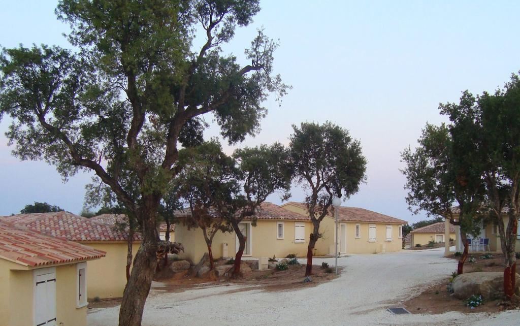 Residence Odalys San Martinu サント・リュシー・ド・ポルト・ヴェッキオ エクステリア 写真